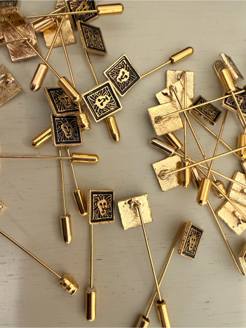 Lot of Vintage Anne Klein Gold-tone Stick Pins - Picture 9 of 10